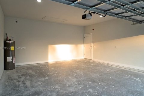 Снять в аренду виллу или дом в Лабель, Флорида 3 спальни, 142.14м2, № 1898187 - фото 24