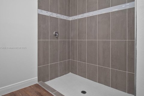 Снять в аренду виллу или дом в Лабель, Флорида 3 спальни, 142.14м2, № 1898187 - фото 13