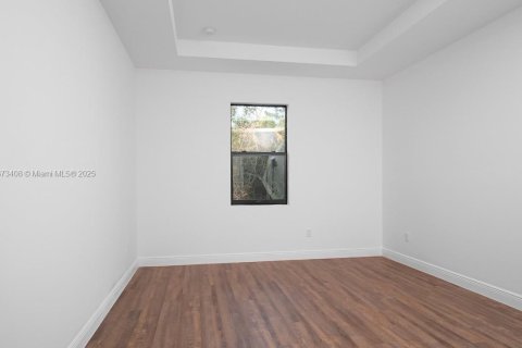 Снять в аренду виллу или дом в Лабель, Флорида 3 спальни, 142.14м2, № 1898187 - фото 14