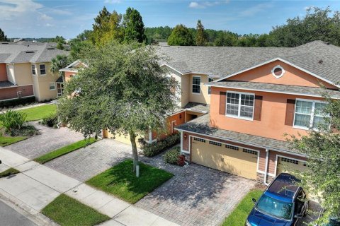 Adosado en Winter Garden, Florida 3 dormitorios, 183.11 m2 № 2103821
