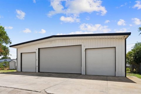 Propiedad comercial en venta en Largo, Florida, 273.13 m2 № 2228195 - foto 2