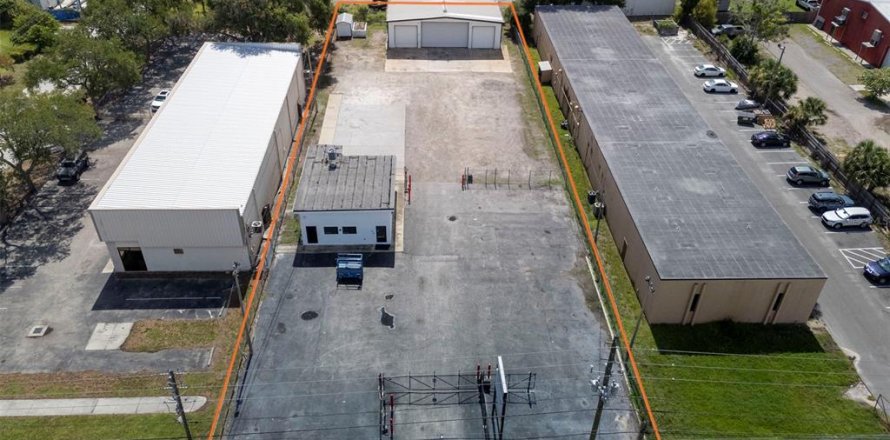 Propiedad comercial en Largo, Florida 273.13 m2 № 2228195