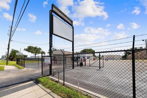 Propiedad comercial en venta en Largo, Florida, 273.13 m2 № 2228195 - foto 8