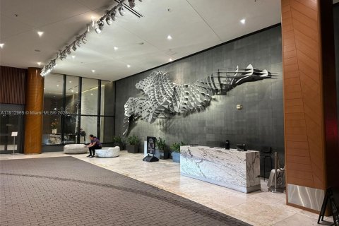 Condominio en alquiler en Miami, Florida, 1 dormitorio, 81.66 m2 № 1969265 - foto 21