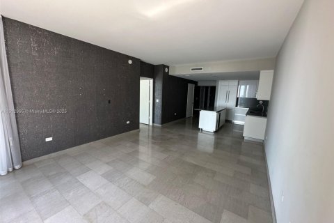 Condominio en alquiler en Miami, Florida, 1 dormitorio, 81.66 m2 № 1969265 - foto 27