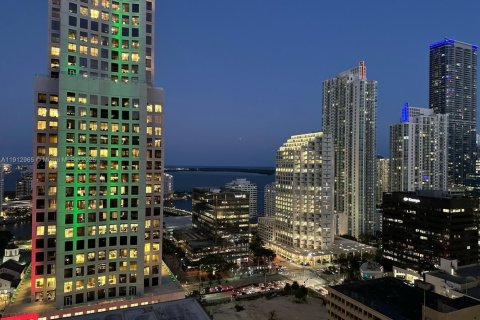 Condominio en alquiler en Miami, Florida, 1 dormitorio, 81.66 m2 № 1969265 - foto 1