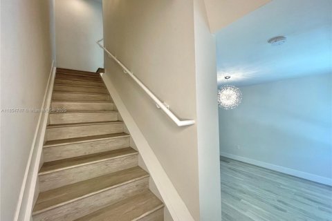Condo in Miami, Florida, 2 bedrooms  № 1872709 - photo 8