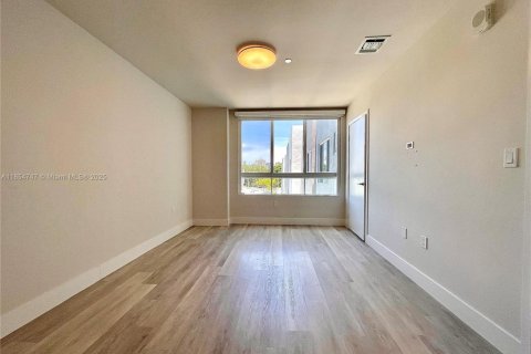 Condo in Miami, Florida, 2 bedrooms  № 1872709 - photo 14