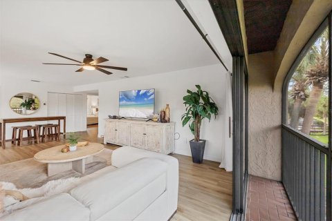 Condo in Punta Gorda, Florida, 2 bedrooms  № 1786025 - photo 6
