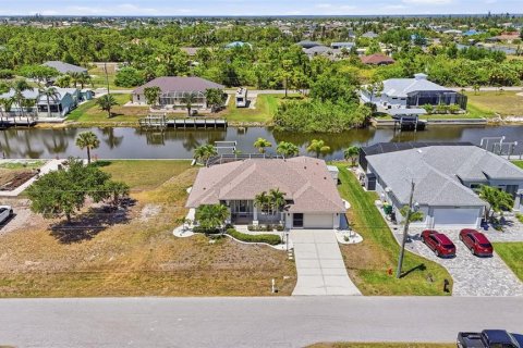 Casa en venta en Port Charlotte, Florida, 3 dormitorios, 185.15 m2 № 2110634 - foto 4