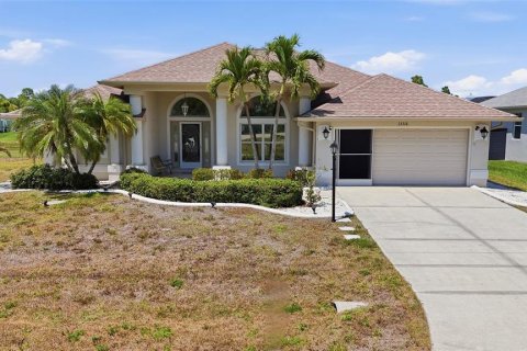 Casa en venta en Port Charlotte, Florida, 3 dormitorios, 185.15 m2 № 2110634 - foto 2