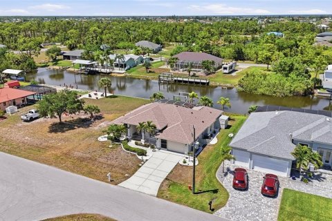 Casa en venta en Port Charlotte, Florida, 3 dormitorios, 185.15 m2 № 2110634 - foto 5