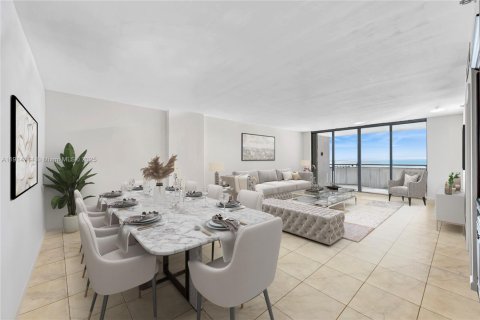 Copropriété à vendre à Miami, Floride: 2 chambres, 197.05 m2 № 1970904 - photo 13