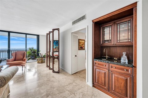 Copropriété à vendre à Miami, Floride: 2 chambres, 197.05 m2 № 1970904 - photo 12