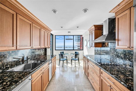 Copropriété à vendre à Miami, Floride: 2 chambres, 197.05 m2 № 1970904 - photo 21