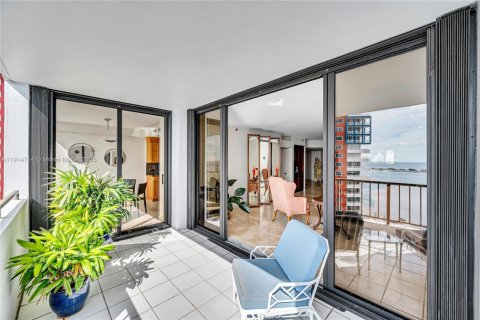 Copropriété à vendre à Miami, Floride: 2 chambres, 197.05 m2 № 1970904 - photo 20
