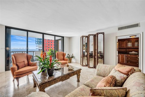 Copropriété à vendre à Miami, Floride: 2 chambres, 197.05 m2 № 1970904 - photo 8