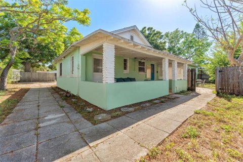 Commercial property in Gulfport, Florida 4 bedrooms, 180.97 sq.m. № 1882764 - photo 20