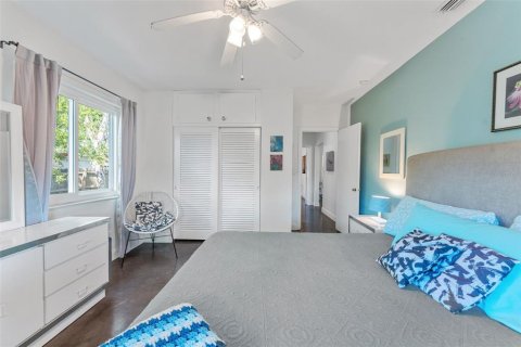Commercial property in Gulfport, Florida 4 bedrooms, 180.97 sq.m. № 1882764 - photo 16