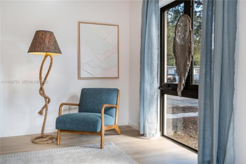 House in Miami, Florida 3 bedrooms, 109.44 sq.m. № 1996888 - photo 12