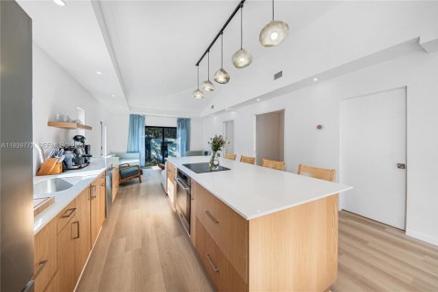 Villa ou maison à vendre à Miami, Floride: 3 chambres, 109.44 m2 № 1996888 - photo 24