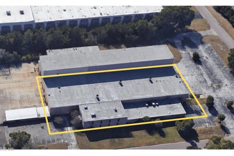 Propiedad comercial en alquiler en Jacksonville, Florida, 4087.7 m2 № 769373 - foto 1