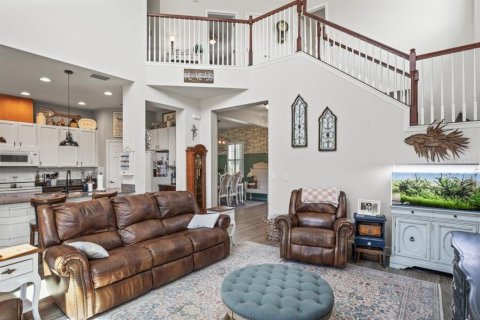 House in Holiday, Florida 5 bedrooms, 297.1 sq.m. № 1716445 - photo 17
