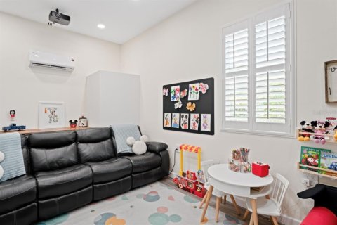 House in Holiday, Florida 5 bedrooms, 297.1 sq.m. № 1716445 - photo 29