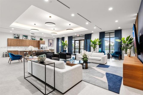 Townhouse in Miami, Florida 3 bedrooms, 157.47 sq.m. № 2041972 - photo 18