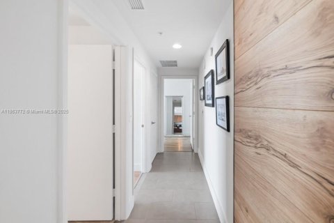 Copropriété à louer à Miami, Floride: 2 chambres, 120.12 m2 № 1891709 - photo 14