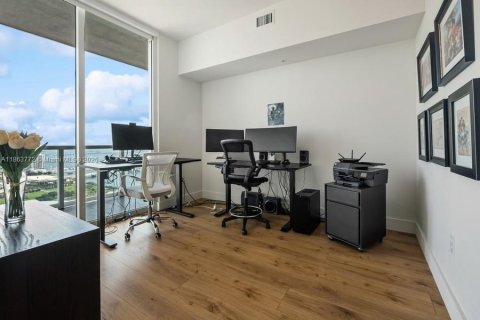 Copropriété à louer à Miami, Floride: 2 chambres, 120.12 m2 № 1891709 - photo 13