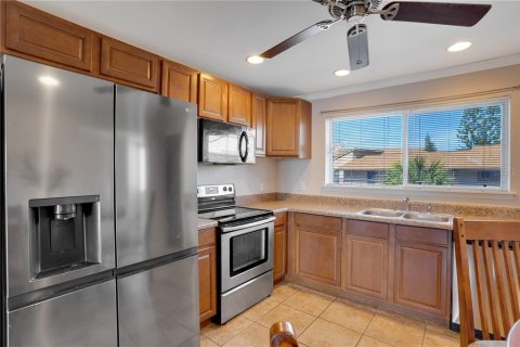Condo in Tampa, Florida, 2 bedrooms № 2157129 - photo 3