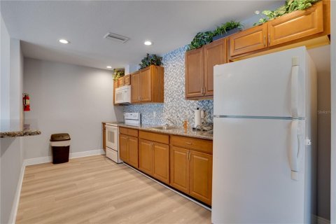 Condo in Tampa, Florida, 2 bedrooms № 2157129 - photo 29