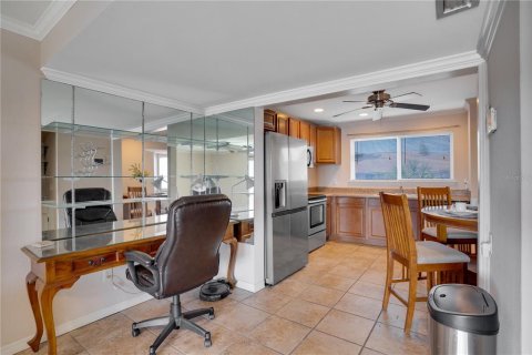 Condo in Tampa, Florida, 2 bedrooms № 2157129 - photo 8