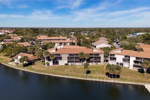 Condo in Tampa, Florida, 2 bedrooms № 2157129 - photo 17