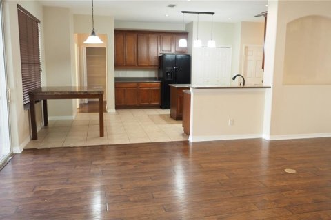 House in Clermont, Florida 4 bedrooms, 239.13 sq.m. № 2427284 - photo 4