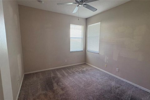House in Clermont, Florida 4 bedrooms, 239.13 sq.m. № 2427284 - photo 17