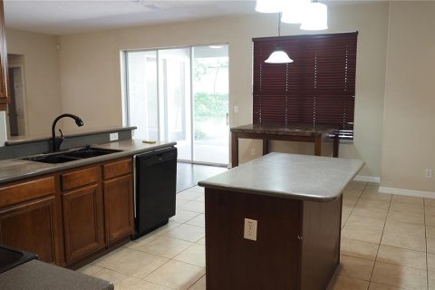 House in Clermont, Florida 4 bedrooms, 239.13 sq.m. № 2427284 - photo 5