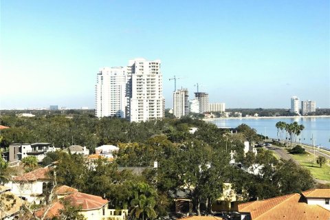 Condo in Tampa, Florida, 1 bedroom № 2393873 - photo 15