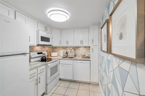Condo in Tampa, Florida, 1 bedroom № 2393873 - photo 4