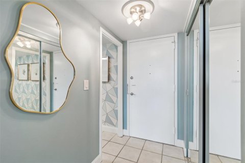 Condo in Tampa, Florida, 1 bedroom № 2393873 - photo 3