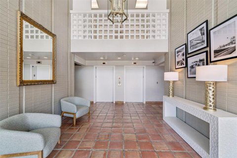 Condo in Tampa, Florida, 1 bedroom № 2393873 - photo 27
