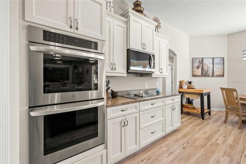 Villa ou maison à vendre à Beverly Hills, Floride: 3 chambres, 221.66 m2 № 2431756 - photo 14