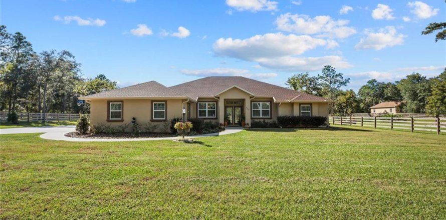 Villa ou maison à Beverly Hills, Floride 3 chambres, 221.66 m2 № 2431756