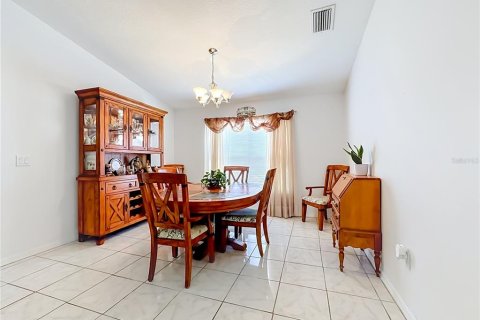 Villa ou maison à vendre à Apollo Beach, Floride: 4 chambres, 188.96 m2 № 2197272 - photo 17