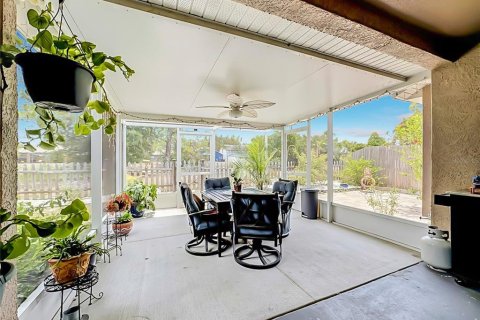 Villa ou maison à vendre à Apollo Beach, Floride: 4 chambres, 188.96 m2 № 2197272 - photo 3