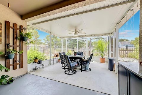 Villa ou maison à vendre à Apollo Beach, Floride: 4 chambres, 188.96 m2 № 2197272 - photo 2