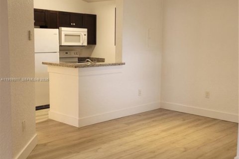 Copropriété à louer à Oakland Park, Floride: 1 chambre, 73.02 m2 № 1996860 - photo 3