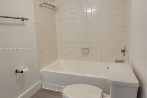 Copropriété à louer à Oakland Park, Floride: 1 chambre, 73.02 m2 № 1996860 - photo 7