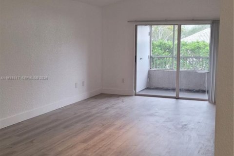 Copropriété à louer à Oakland Park, Floride: 1 chambre, 73.02 m2 № 1996860 - photo 2